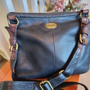 Fossil Black Exporer Triple Zip Traveler Crossbody Leather Women's Bag, ZB5255